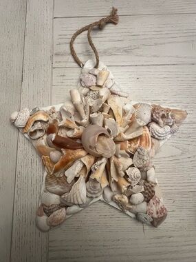 Seashell Star Wall Hanging - Neutral Beach Tones